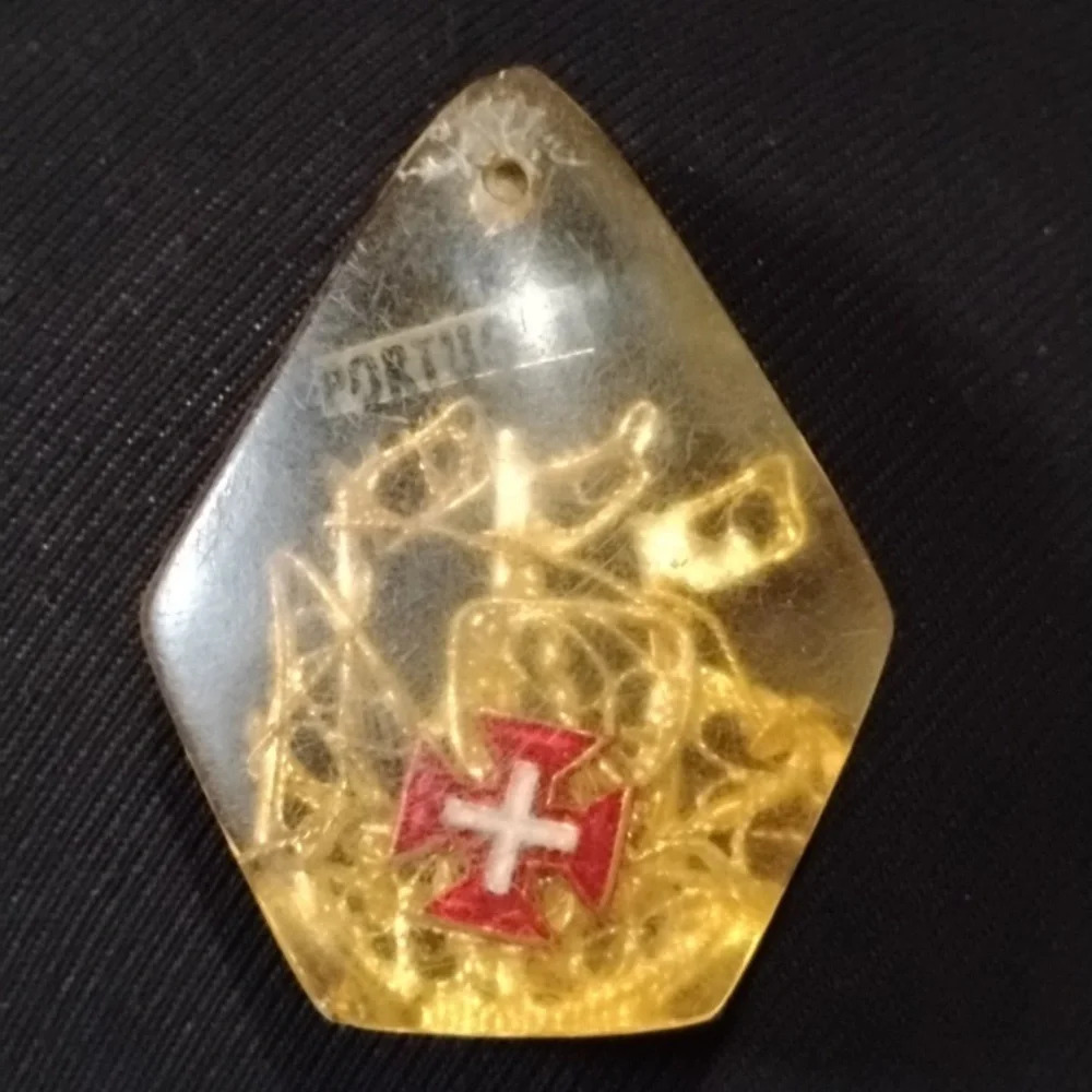Vintage lucite Keychain/pendant